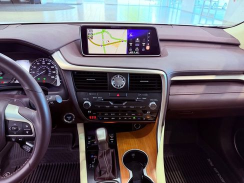 Used 2018 Lexus RX 450h AWD w/ Premium Package image 23