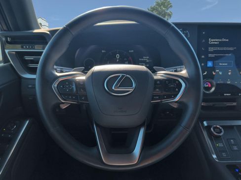 Certified 2025 Lexus GX 550 w/ Accessory Package (2T) AWD/4WD image 13