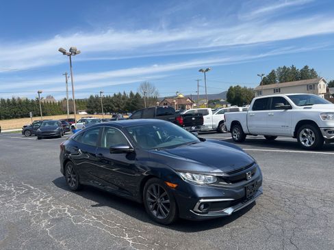 Used 2019 Honda Civic EX image 8