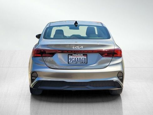 Used 2023 Kia Forte LXS FWD image 5
