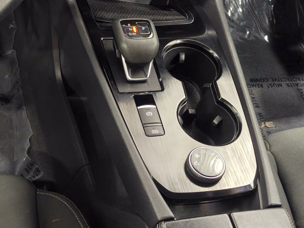 Used 2024 Nissan Rogue S AWD/4WD image 9