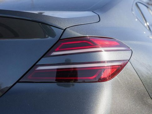 Used 2023 Genesis G70 2.0T image 7