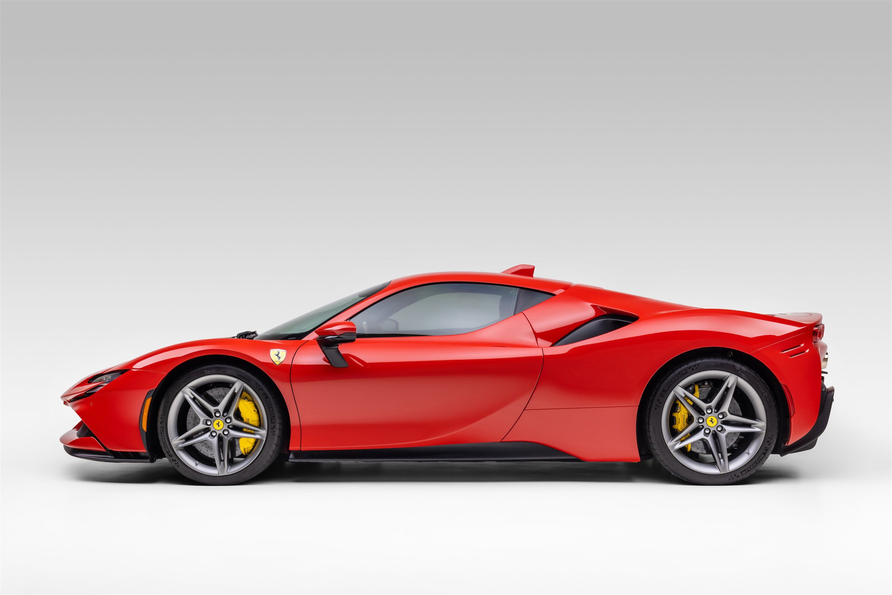 Certified 2022 Ferrari SF90 Stradale AWD/4WD image 3