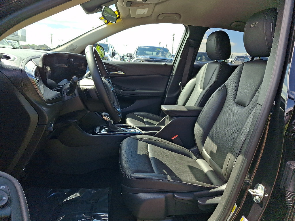 Certified 2024 Buick Encore GX Sport Touring AWD/4WD image 13
