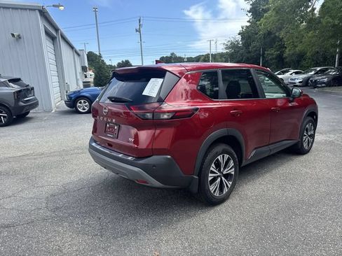 Used 2023 Nissan Rogue SV FWD image 5
