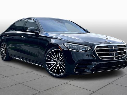Used 2023 Mercedes-Benz S 500 4MATIC w/ AMG Line image 2