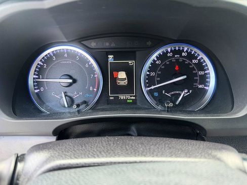 Certified 2019 Toyota Highlander XLE AWD/4WD image 12