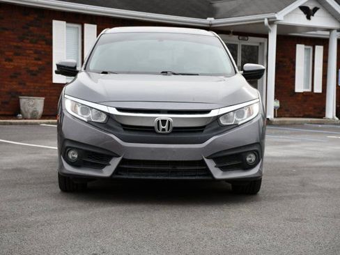 Used 2018 Honda Civic EX-L image 2