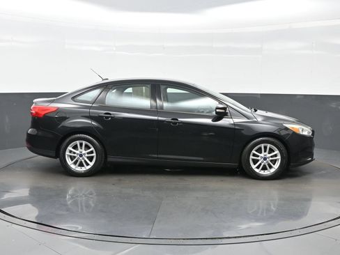 Used 2015 Ford Focus SE FWD image 7