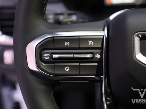 New 2026 GMC Acadia Elevation image 23