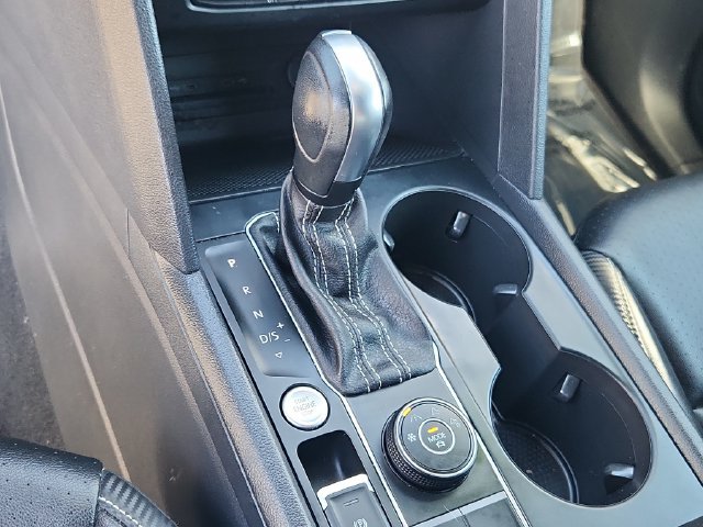 Used 2023 Volkswagen Atlas Cross Sport SE AWD/4WD image 19