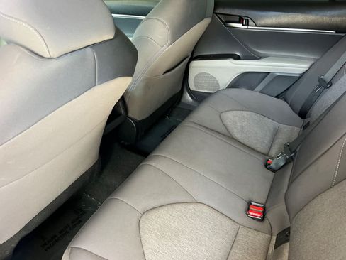 Used 2022 Toyota Camry LE FWD image 4