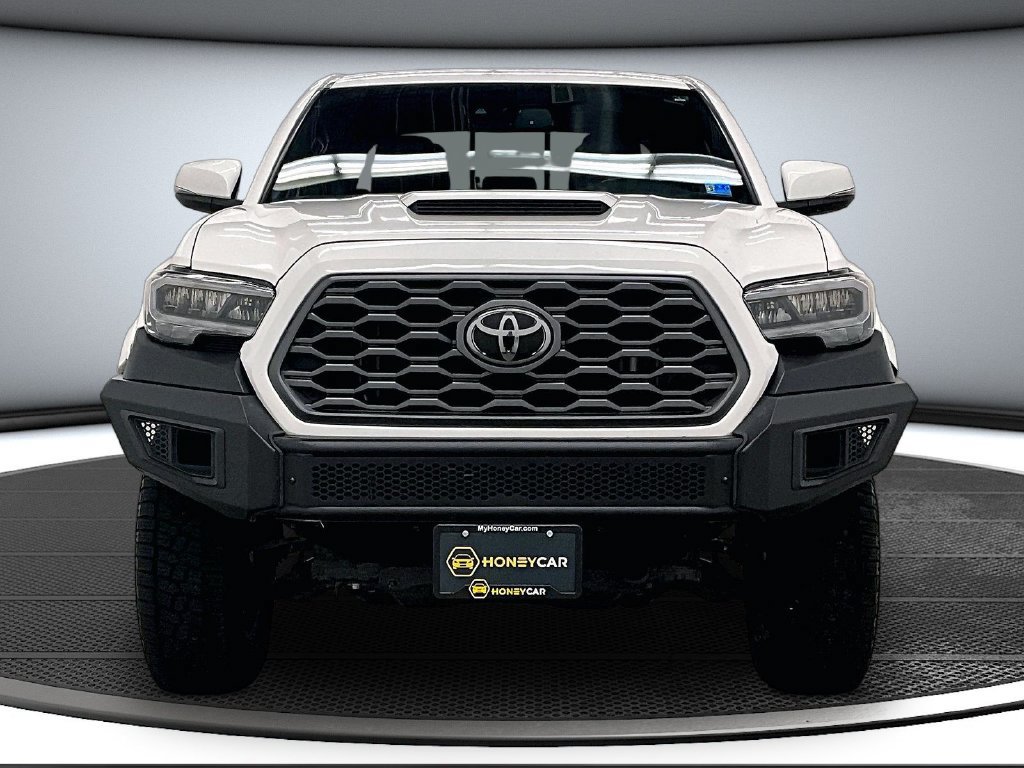 Used 2021 Toyota Tacoma TRD Sport w/ TRD Premium Sport Package AWD/4WD image 2
