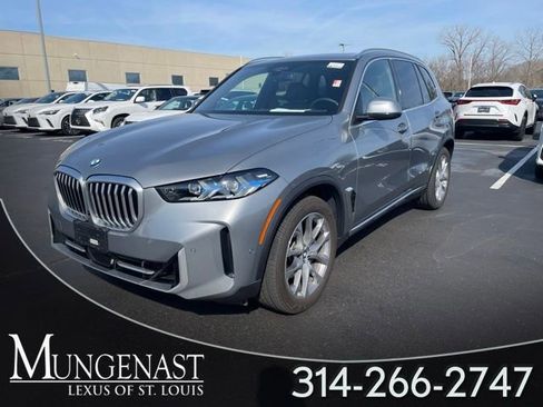 Used 2024 BMW X5 xDrive40i w/ Premium Package image 1