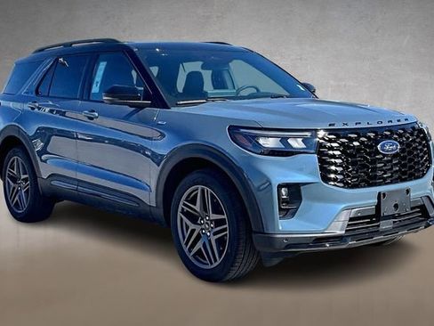 New 2026 Ford Explorer ST-Line w/ ST-Line Street Pack AWD/4WD image 2