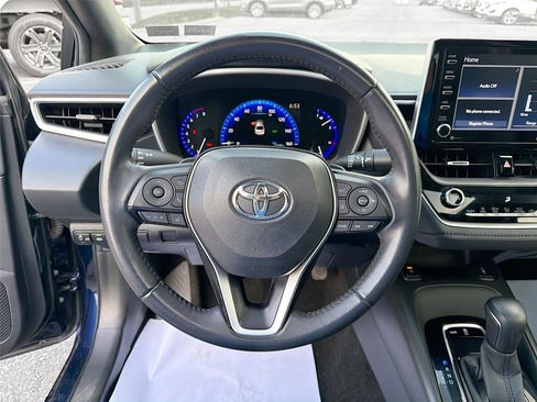Used 2021 Toyota Corolla XSE image 12