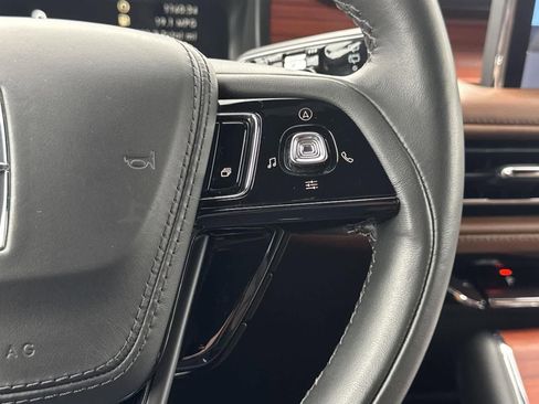 Used 2023 Lincoln Aviator Reserve w/ Equipment Group 201A image 12