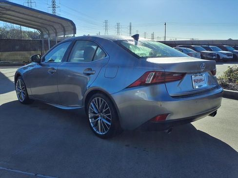 Used 2016 Lexus IS 200t image 2