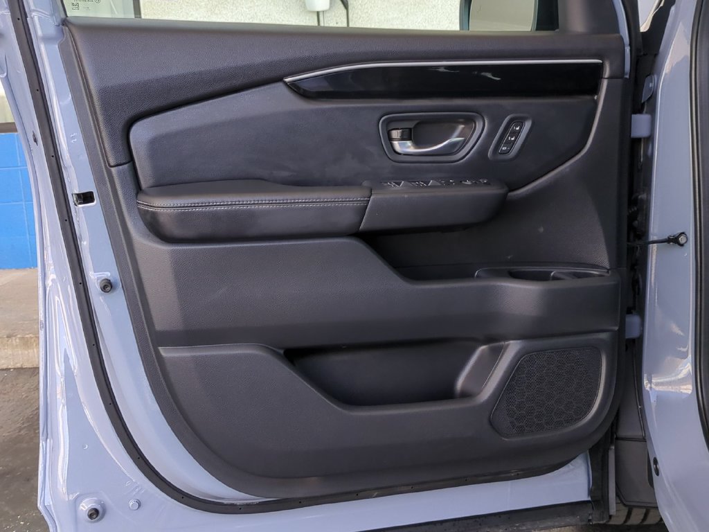 Used 2025 Honda Pilot Touring image 26