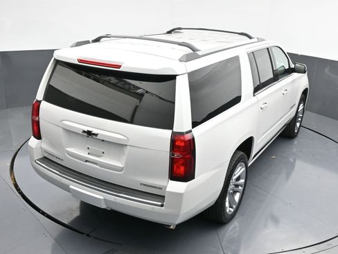 Used 2020 Chevrolet Suburban Premier w/ Premier Plus Edition image 46