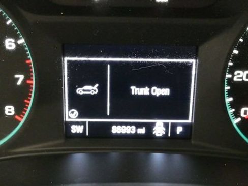 Used 2022 Chevrolet Malibu LT FWD image 28