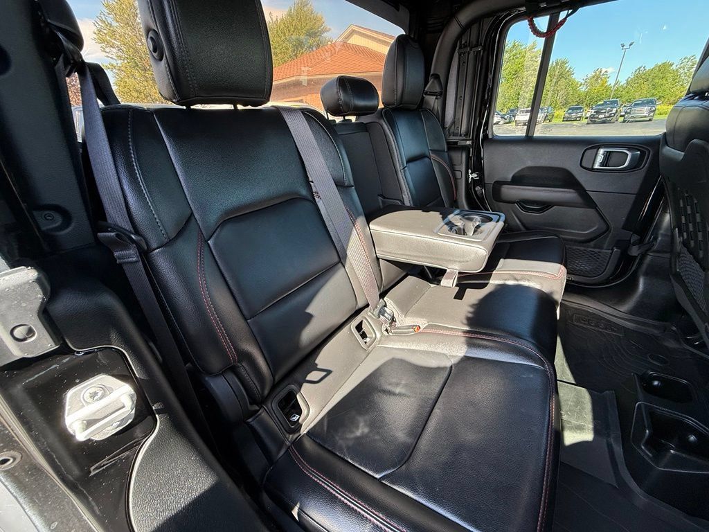 Used 2021 Jeep Gladiator Rubicon AWD/4WD image 19