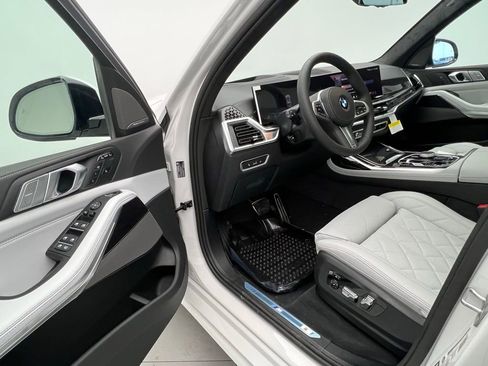 New 2026 BMW X7 xDrive40i image 23