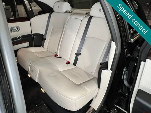 Used 2013 Rolls-Royce Ghost RWD image 18