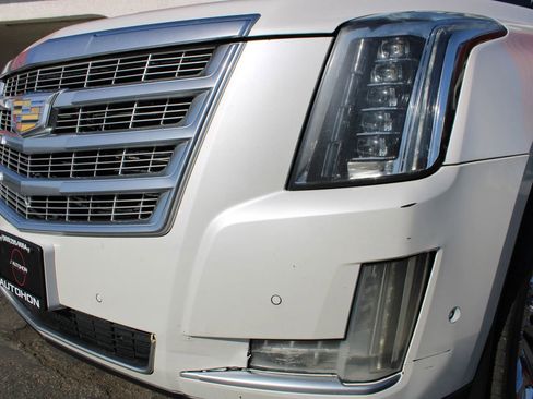 Used 2017 Cadillac Escalade ESV Premium Luxury w/ LPO, Radiant Package image 4