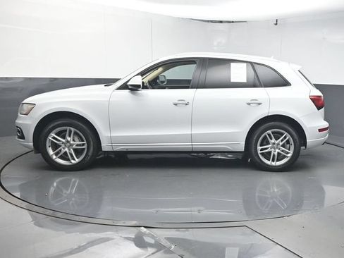 Used 2017 Audi Q5 2.0T Premium Plus w/ Technology Package AWD/4WD image 5