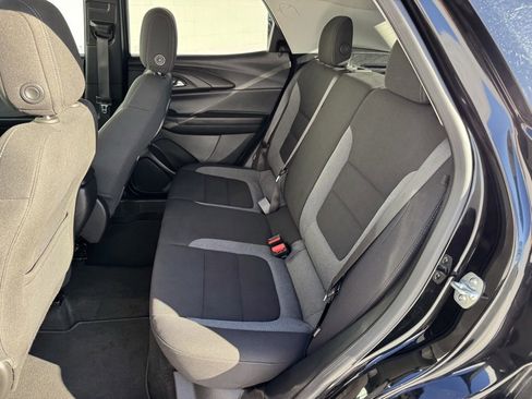 Used 2025 Chevrolet TrailBlazer LT image 19