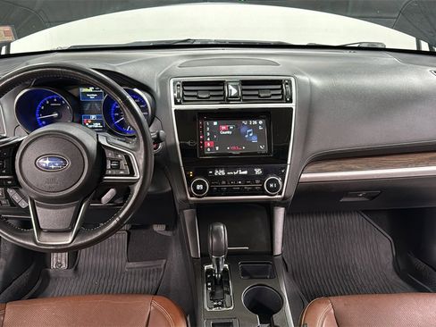 Used 2019 Subaru Outback 3.6R Touring w/ Popular Package #3A image 9