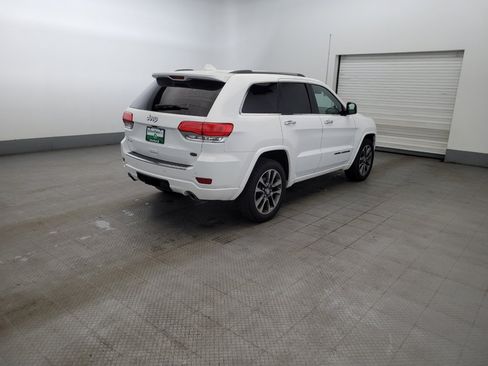 Used 2017 Jeep Grand Cherokee Overland AWD/4WD image 9