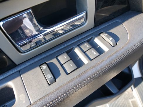 Used 2011 Ford F150 Platinum image 16