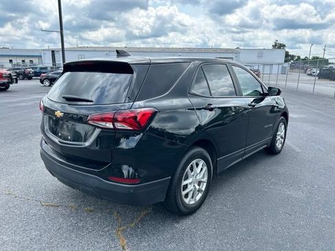 Used 2024 Chevrolet Equinox LS w/ LS Convenience Package FWD image 4