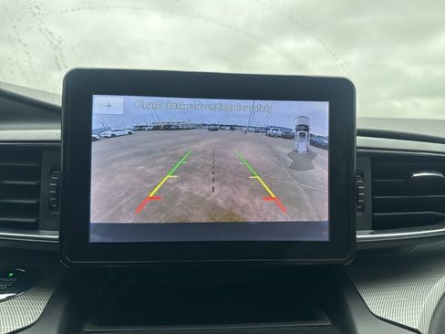 Used 2020 Ford Explorer XLT w/ Equipment Group 202A image 44