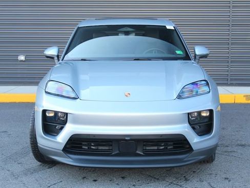 New 2025 Porsche Macan 4S Electric image 11