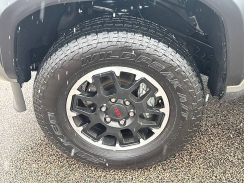 Used 2025 Toyota Tacoma TRD Off-Road w/ TRD Off Road Upgrade Package image 40