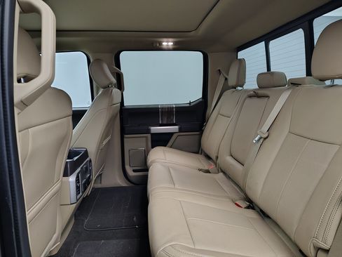 Used 2019 Ford F150 Lariat AWD/4WD image 13
