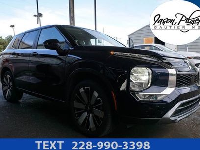 Used 2025 Mitsubishi Outlander SE