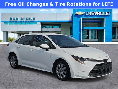 Used 2023 Toyota Corolla LE FWD image 1