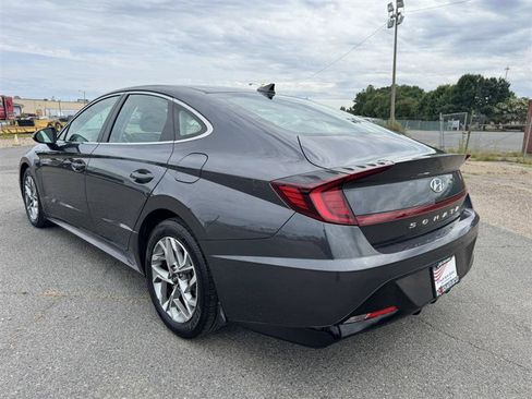 Used 2021 Hyundai Sonata SEL w/ Preferred Accessory Package FWD image 7