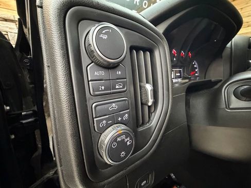 Used 2019 Chevrolet Silverado 1500 Custom w/ Custom Convenience Package image 24