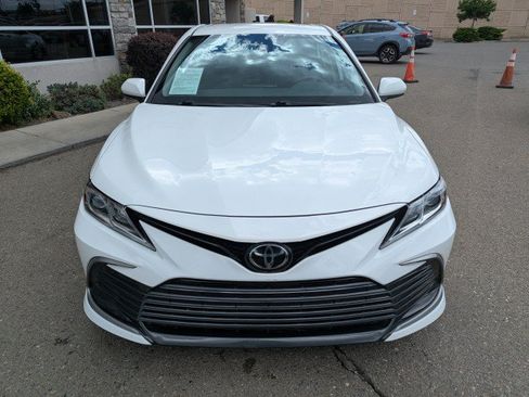Used 2023 Toyota Camry LE FWD image 7