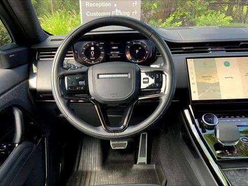 Used 2023 Land Rover Range Rover Sport First Edition image 5