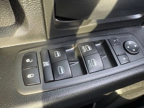 Used 2020 RAM 1500 Tradesman w/ Chrome Plus Package RWD image 15
