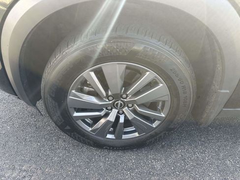 Used 2024 Nissan Pathfinder S w/ Cargo Package image 7