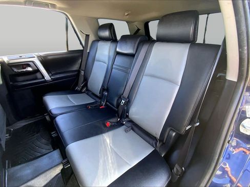 Used 2018 Toyota 4Runner SR5 Premium RWD image 21