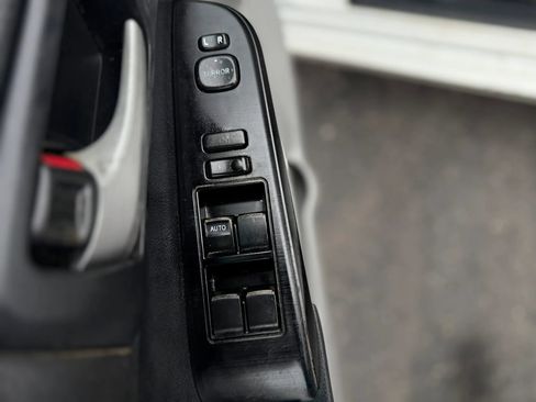 Used 2012 Toyota Camry LE FWD image 29