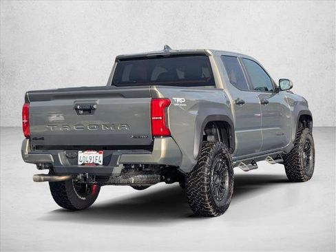 Used 2025 Toyota Tacoma TRD Off-Road image 5